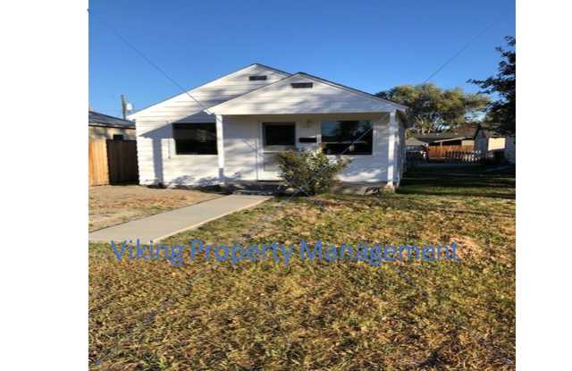 555 SE 2nd - 555 Southeast 2nd Street, Prineville, OR 97754