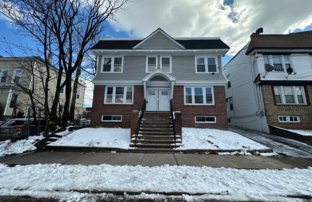 1094 Grove St photos photos