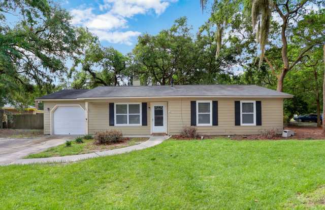 3 bedroom 2 bath home in Village Green photos photos