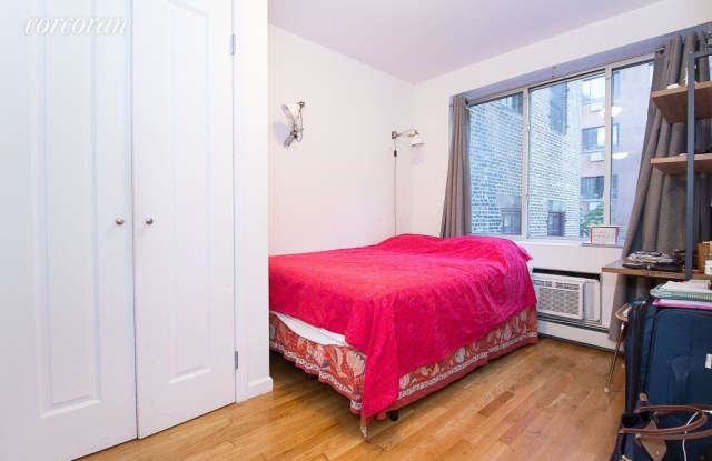424 East 10th Street Gallery 4