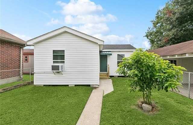 429 1/2 FOS Avenue photos photos