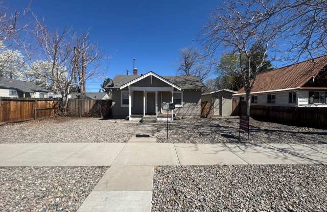 2 bedroom, 1 bathroom home located in a desirable downtown Sparks * Lesley Reilly Property * photos photos