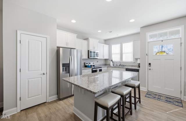 276 Douglas Falls Drive Gallery 3