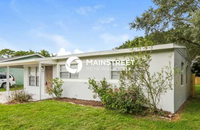 3153 Southeast Banyan Street Gallery 3