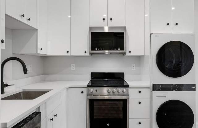 Renovated 2 Bed in the Heart of the North End | In-Unit Laundry | Pet Friendly | 9/1 photos photos