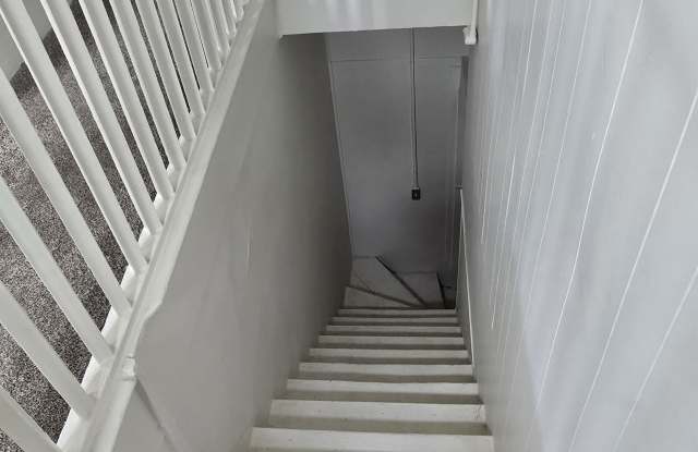 109 North Ruby Street - 2 photos photos