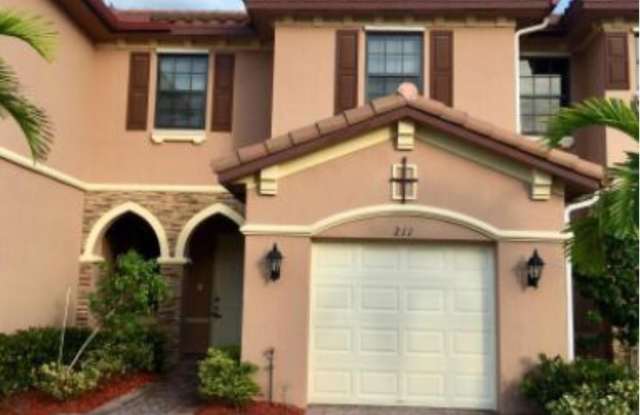 211 SE 37th Place - 211 Southeast 37th Place, Homestead, FL 33033