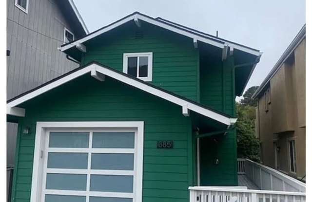 Beautiful Remodeled Home in Cayucos - 385 Hacienda Drive, Cayucos, CA 93430