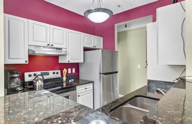 1811 Chatelain Way - 1 Gallery 3