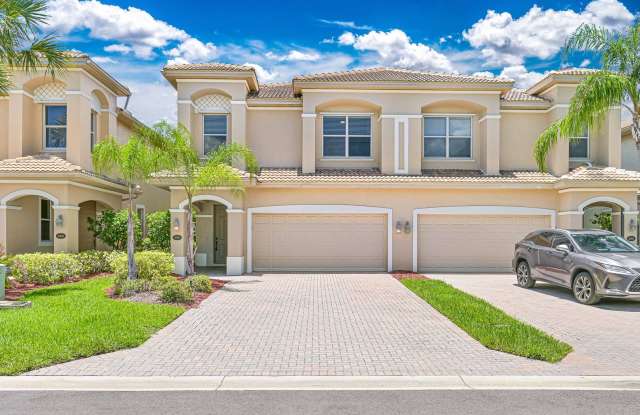 NOW AVAILABLE - Spacious Townhome in Bella Terra! photos photos