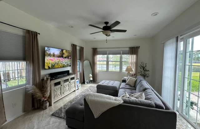 8110 Rose Marie Avenue East Gallery 4