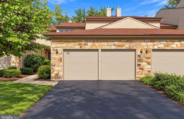 51 WOODMONT Drive Gallery 3