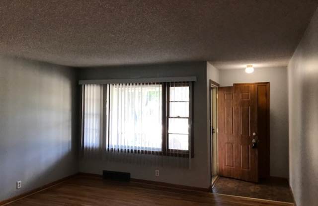 1738 S Windsor Gallery 2