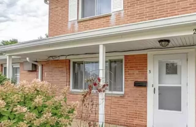 2487 Warren Pkwy - 2487 Warren Parkway, Twinsburg, OH 44087