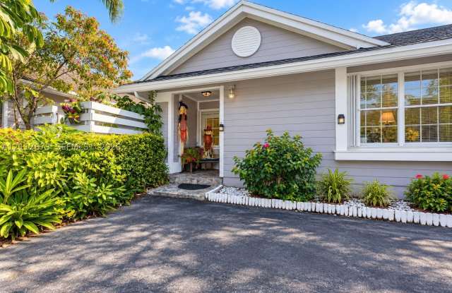 10225 SW 141st Ct Gallery 2