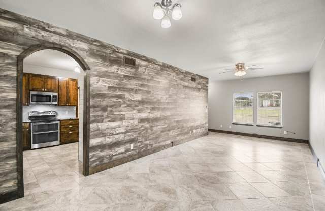6450 River Oaks Drive Gallery 4