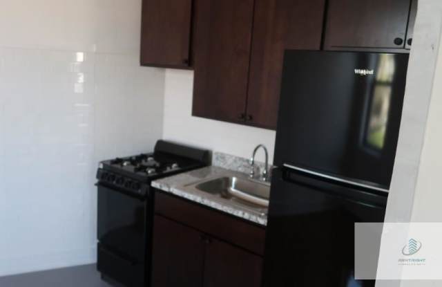 5037 West Montrose Avenue photos photos