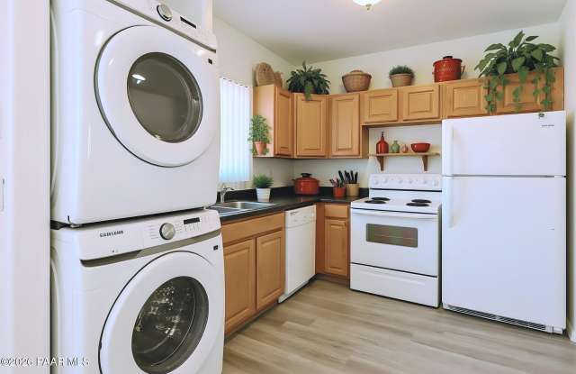 354 W Delano Street unit: 1 photos photos