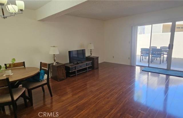 6334 Morse Avenue Gallery 3