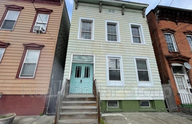 669 Clinton Ave - 669 Clinton Avenue, Albany, NY 12206