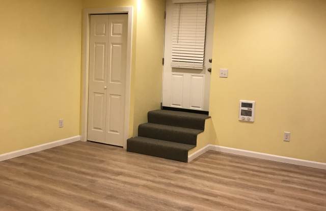 316 F St South East Gallery 2
