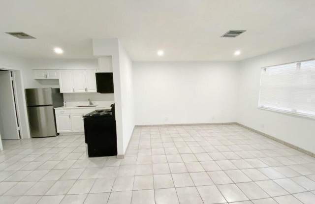 2715 Ponce De Leon Boulevard Gallery 3