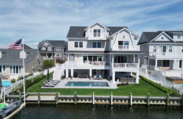 520 Normandy Drive Gallery 3