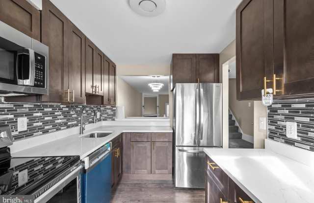 6185 LITTLE VALLEY Way Gallery 1