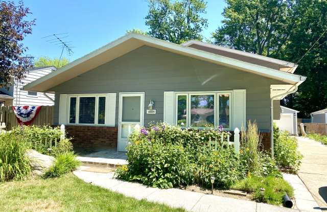 4885 Lear Nagle Rd Gallery 1