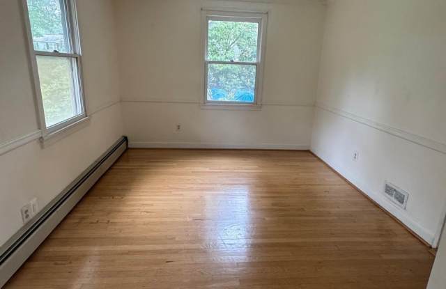 4046 ELIZABETH Lane Gallery 4