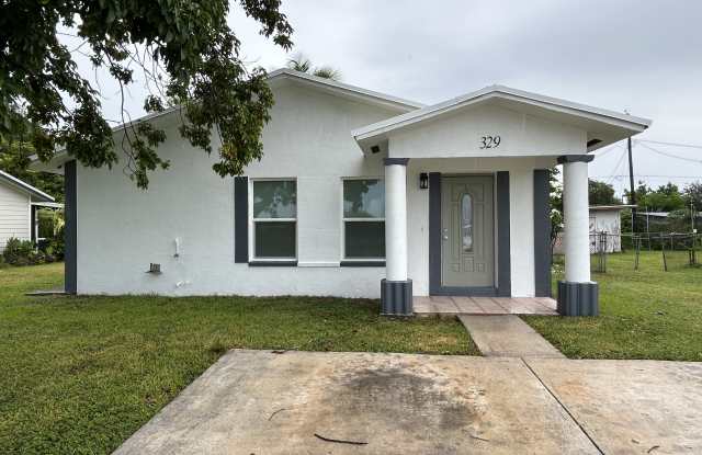 329 West Aztec Avenue photos photos