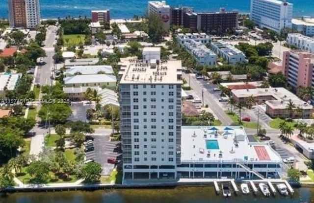 1505 N Riverside Dr photos photos