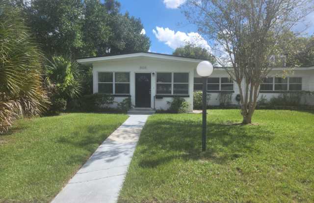 2/1 duplex with carport in Winter Park photos photos