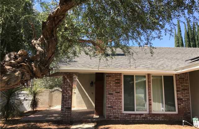15762 Rolling Ridge Drive Gallery 2