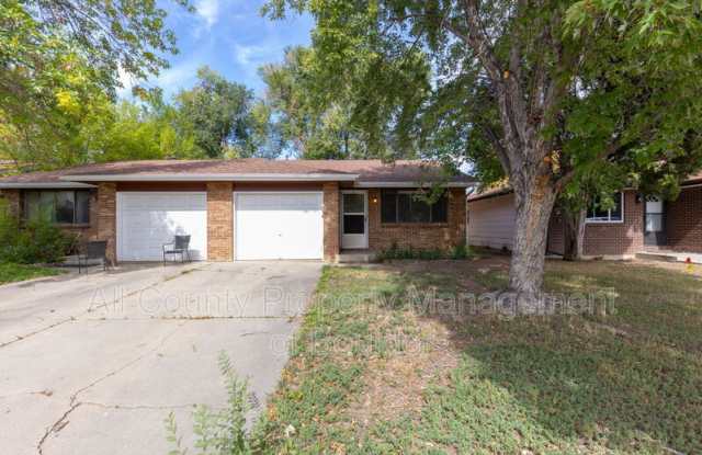 214 E Saint Clair Ave photos photos