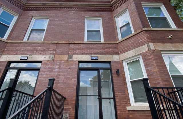 Spacious south side 3-bedroom beauty photos photos