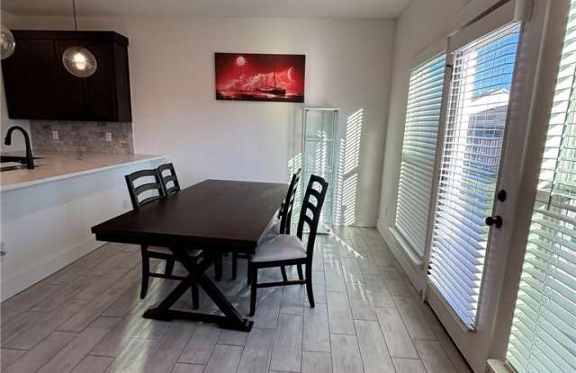 2161 Bluebonnet Lane Gallery 4