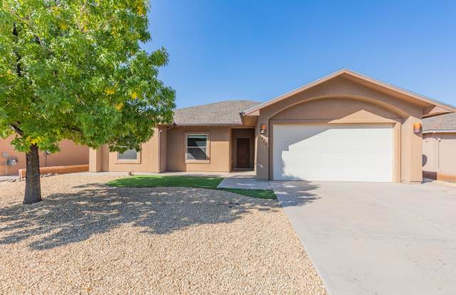 Beautiful 3 Bed 2 Bath Home photos photos