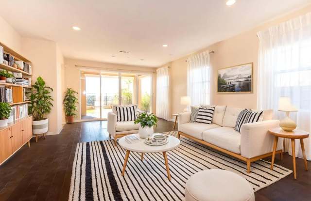 4 Bed / 2.5 Bath Home with Premium Panoramic Views in Sorrento Valley! photos photos