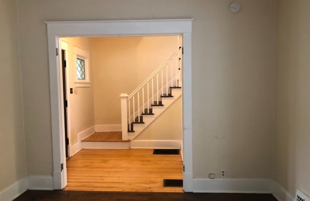 707 Phoebe - 707 Phoebe Street, Green Bay, WI 54303
