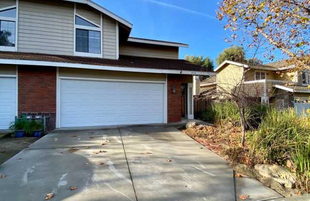 Three Bedroom, 2.5 Bath - Thousand Oaks photos photos