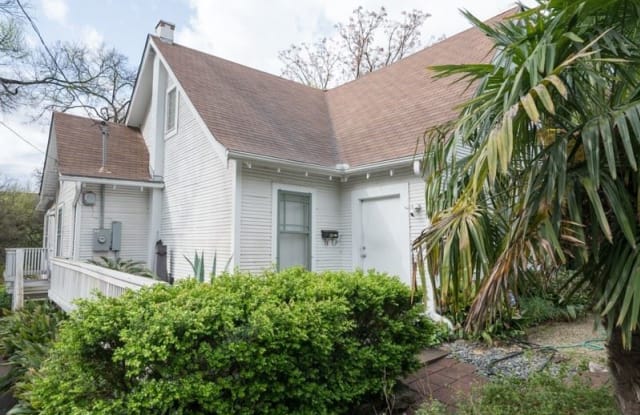 905 W 28 1/2 St - 905 W 28th 1/2 St, Austin, TX 78705