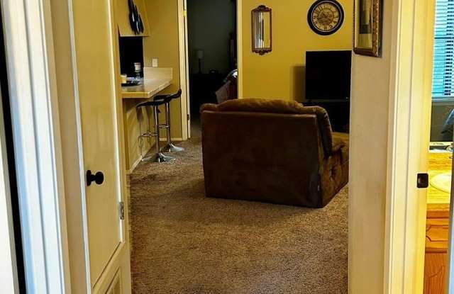 2237 Valleyview Boulevard Gallery 3