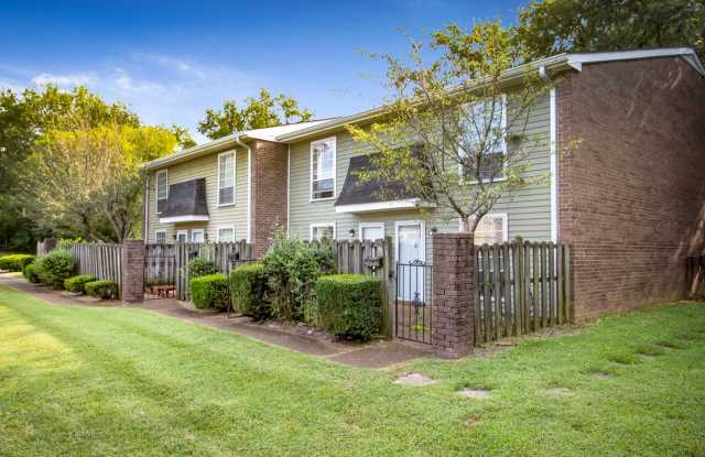 Spacious 1 Bedroom, 1.5 Bath Townhouse – Minutes from Nashville photos photos