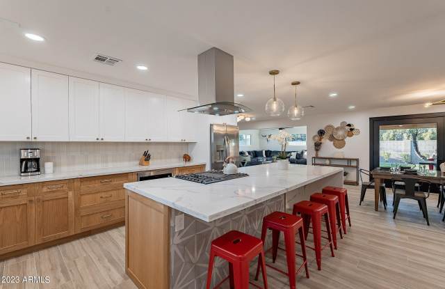 7440 E CAMBRIDGE Avenue photos photos