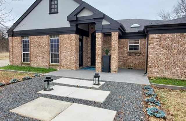 6802 Meadow Road - 6802 Meadow Road, North Richland Hills, TX 76182