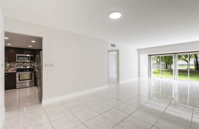 9180 Fontainebleau Blvd photos photos 9180 Fontainebleau Blvd photos photos
