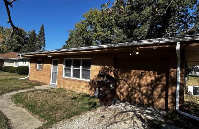 2819 WESTPORT Road - 2819 West Westport Road, Peoria, IL 61615