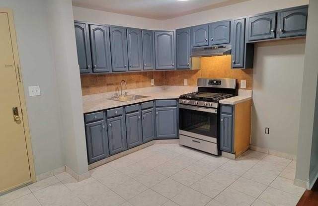 2401 Bergenline Avenue 2B - 2401 Bergenline Avenue, Union City, NJ 07087