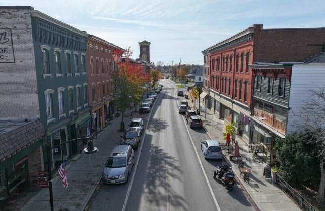 35 Main Street unit: 3 photos photos